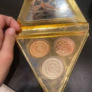 Laura geller dripping in gold highlighter palette